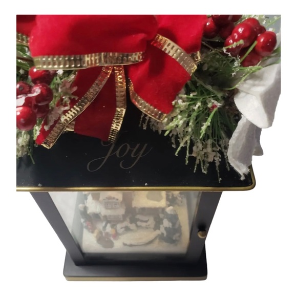 The Bradford Exchange Thomas Kinkade Sparkle of the Season Lantern “Joy” - Picture 4 of 11